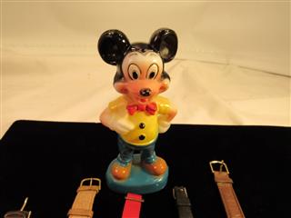 VINTAGE LOT OF WALT DISNEY MICKEY MOUSE WATCHES, EARRIINGS & FIGURE 
